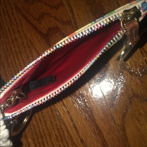 NOWT Dooney And Bourke Coated Canvas Wristlet - Picture 4 of 4